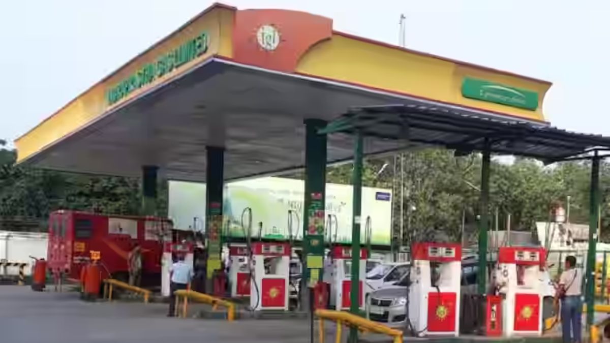 dtc depots to get petrol and cng pumps delhi government plan