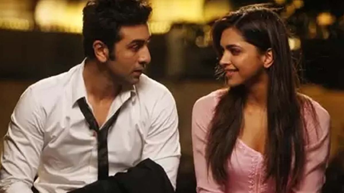 deepika padukone reacts on fans request to do film with ranbir kapoor and its romantic comedy