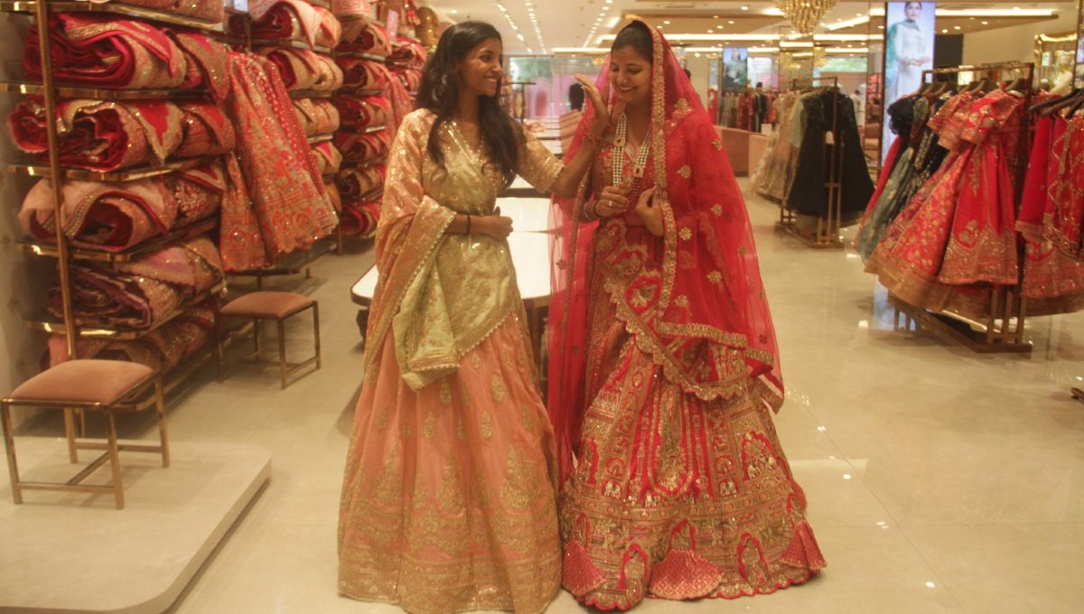 wedding fashion trends royal styles return in gorakhpur markets