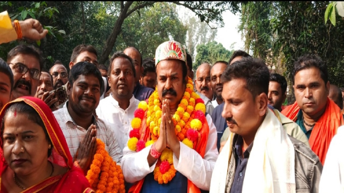 darbhanga latest news minister madan sahni reached out to the public for the first time and said every worry is now my responsibility