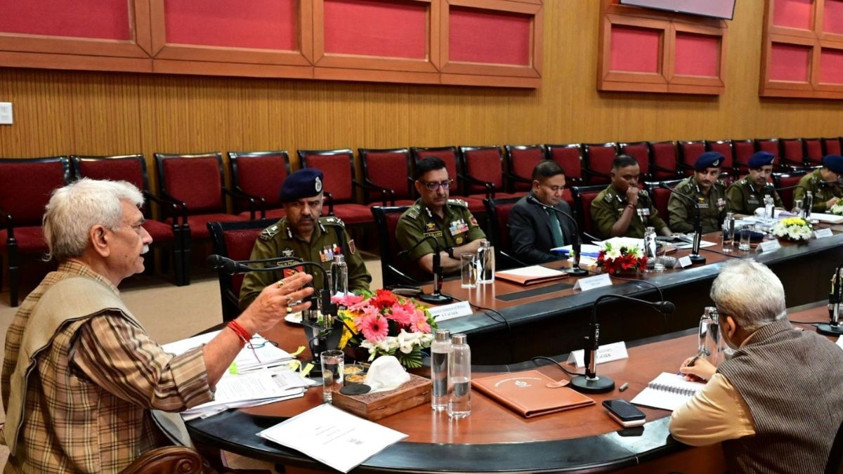 jk sinha orders strict action against terror supporters over ground workers