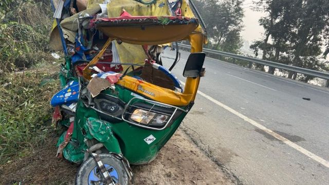 Bihar News: गड़खा NH-722 पर सड़क हादसा, ऑटो चालक सहित 2 की मौत; मचा कोहराम
