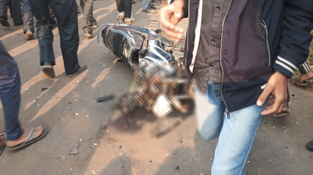 tragic accident in sagar bus collides with bike killing four teenagers