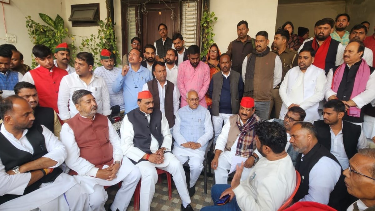 samajwadi party visits rohtas pal family alleges police cover up
