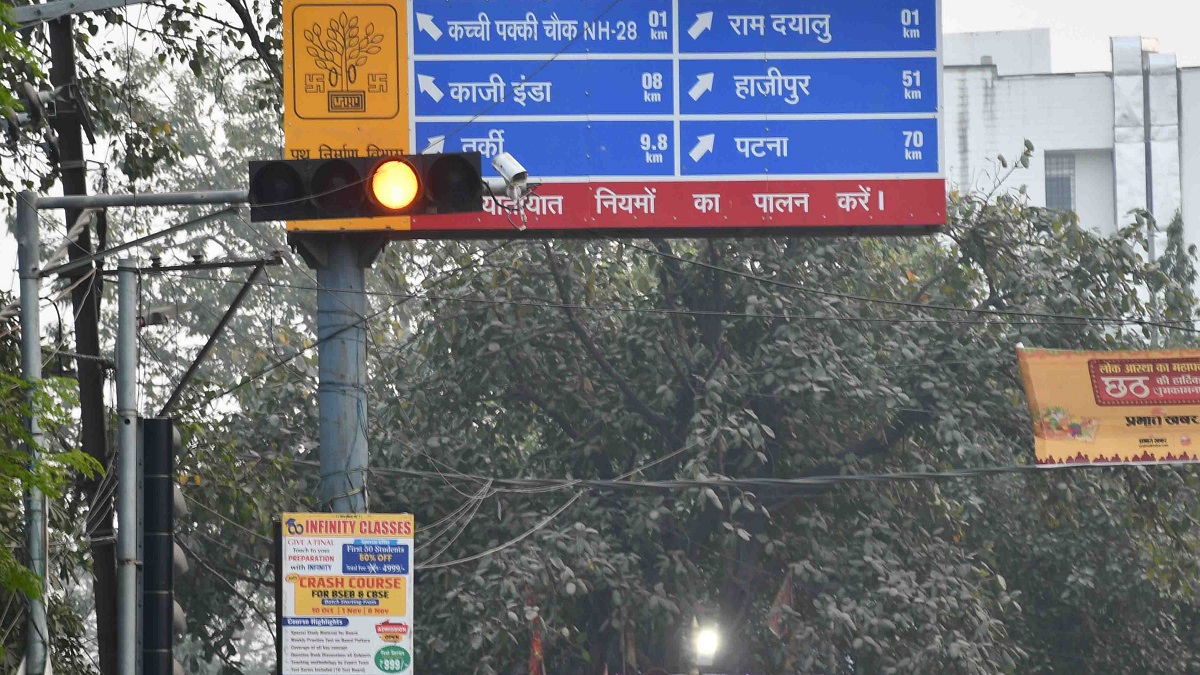 muzaffarpur traffic lights crores spent signals off challans issued