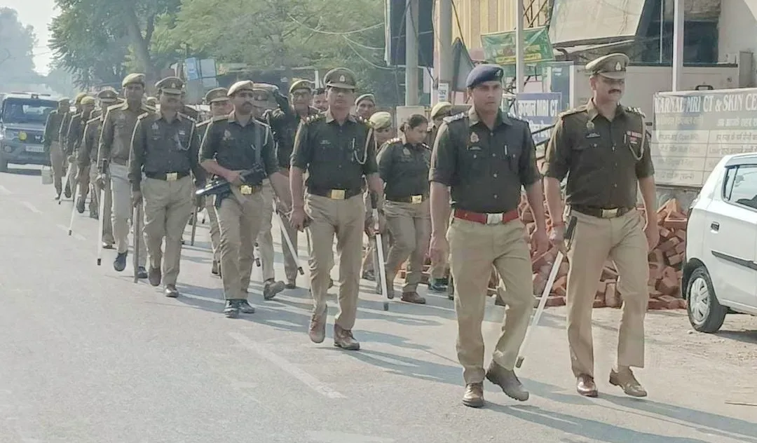 अयोध्या में ध्वजारोहण को लेकर वेस्ट यूपी में भी हाई अलर्ट, धार्मिक स्थलों पर फोर्स तैनात
