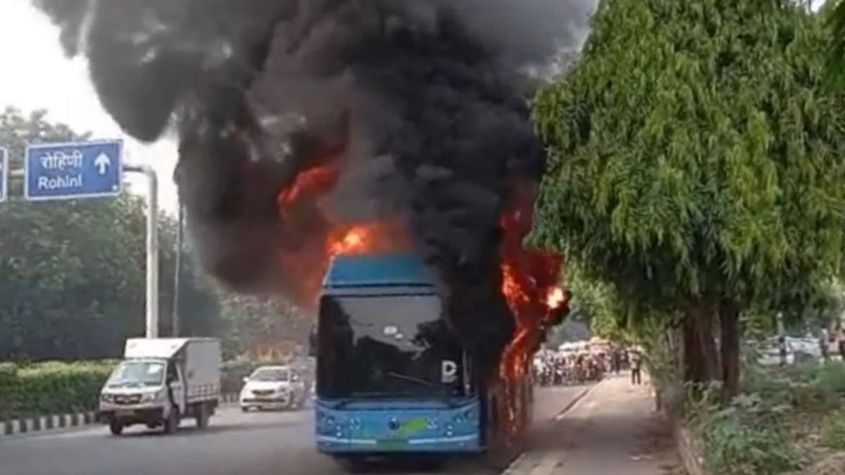 delhi bus fires government concerned over increasing incidents