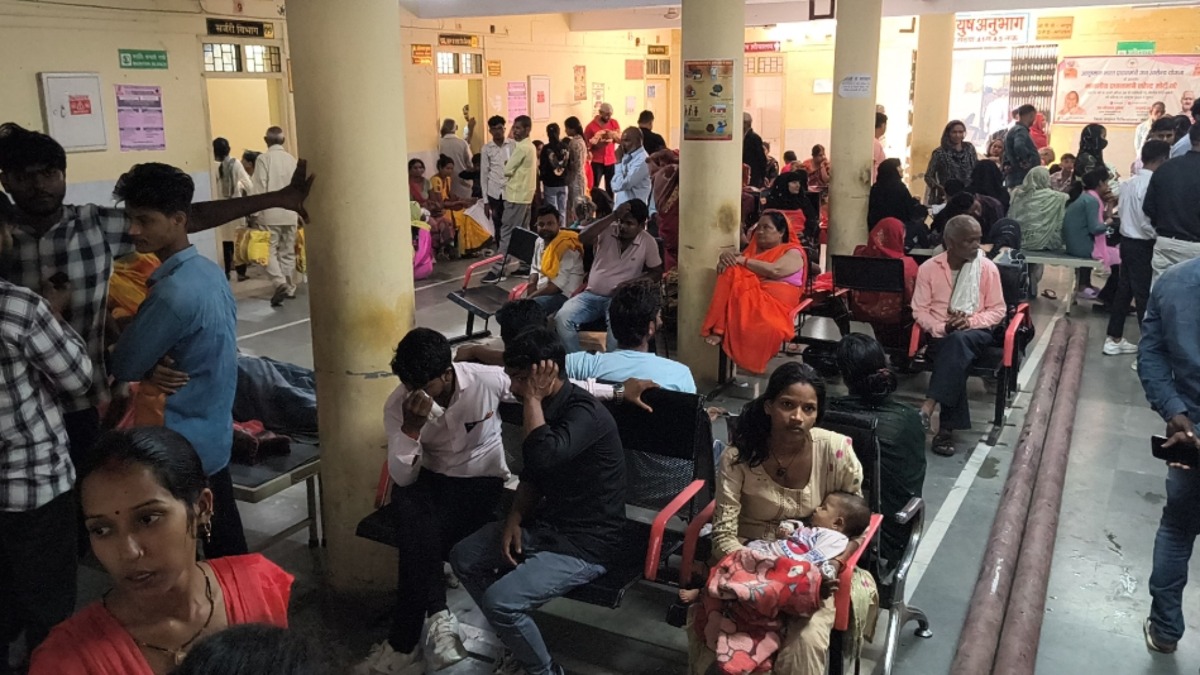 surge in patients due to fever and respiratory issues in maharajganj