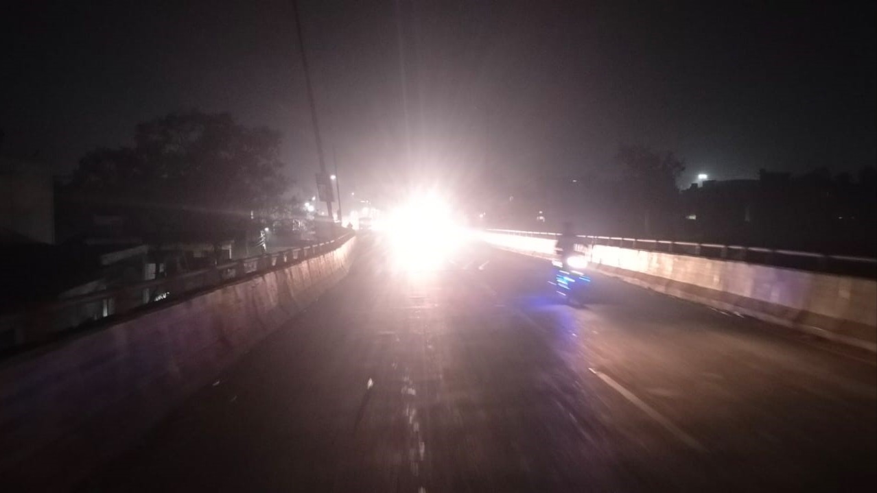 khatoli flyover darkness accident risk due to lack of lighting