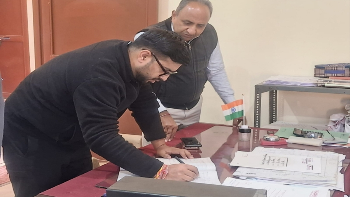 surprise inspection in rajouri dc orders pay cut for absent employees