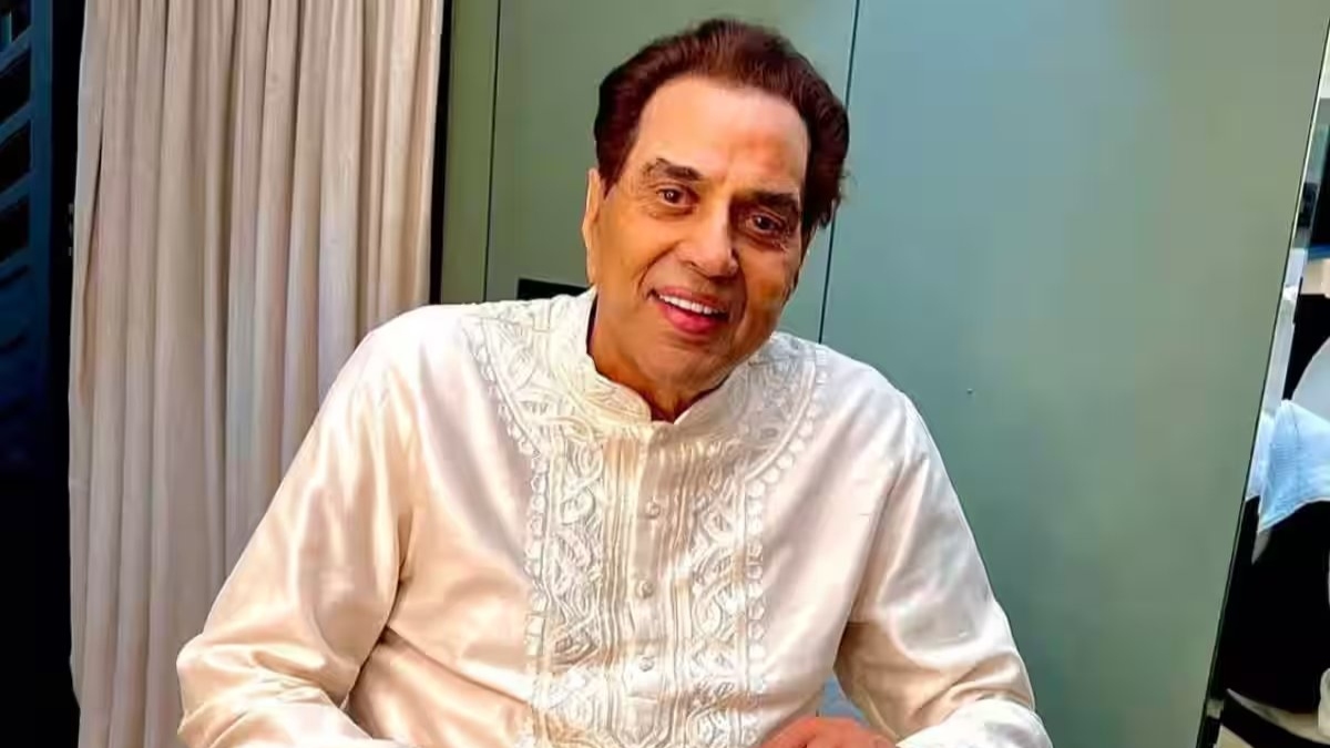 dharmendra health update ambulance tight security at his home raises concern