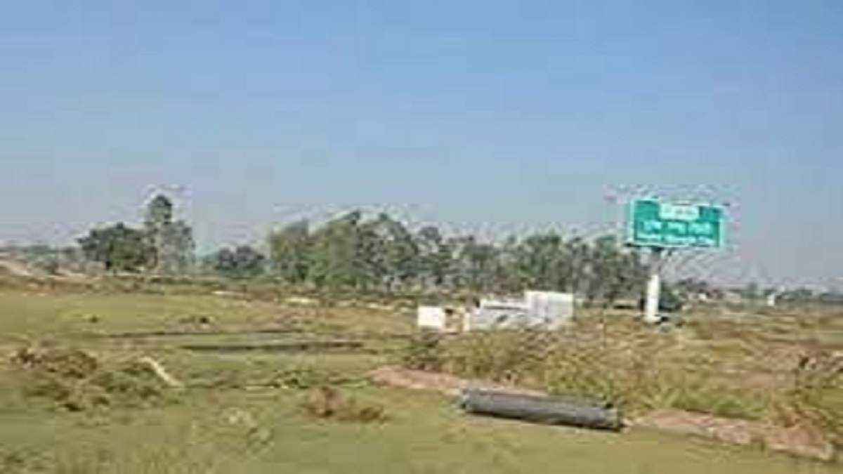 prayagraj encroachment on indian oil pipeline land and notices issued