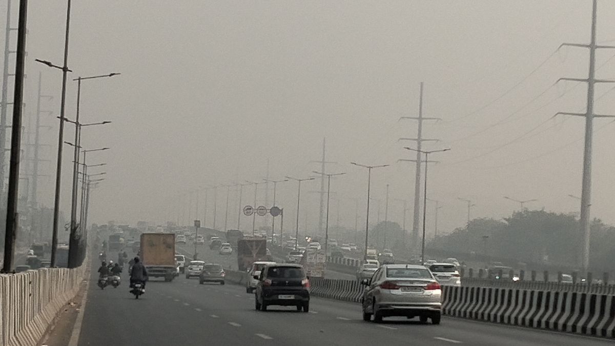 smog engulfs ghaziabad residents suffer from relentless pollution