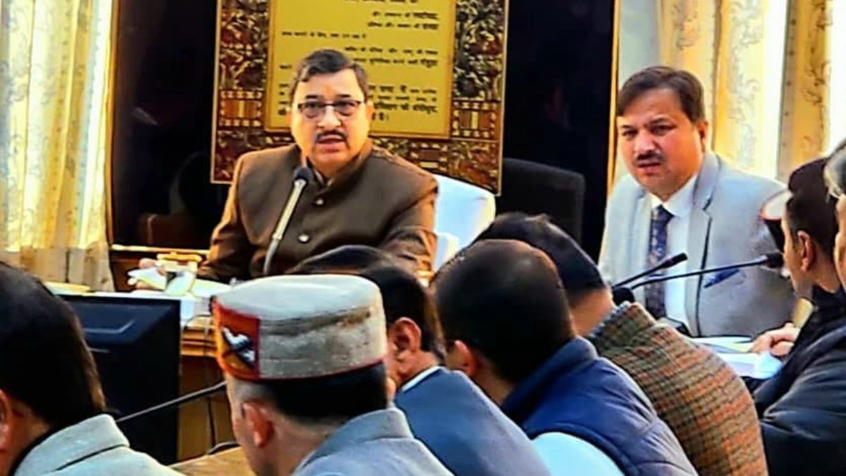 shimla mp suresh kashyap disha meeting show cause notice to pwd officers panchayat chunav