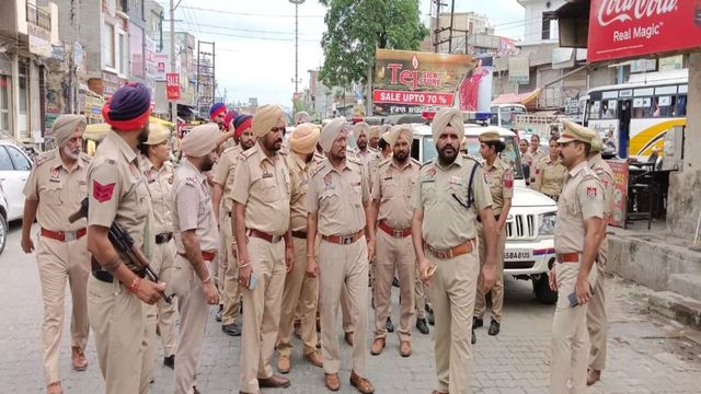पंजाब में नशे के खिलाफ पुलिस की कार्रवाई जारी, नवांशहर में 50 प्रतिबंधित गोलियों सहित बाइक सवार दो काबू
