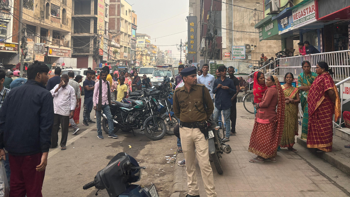 patna apartment incident girl fell down police investigate murder or suicide