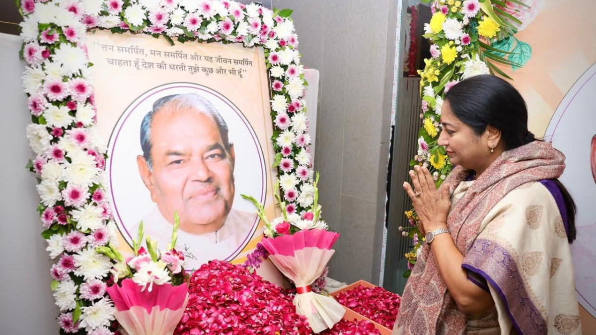 tribute to former bjp president mange ram garg on jayanti