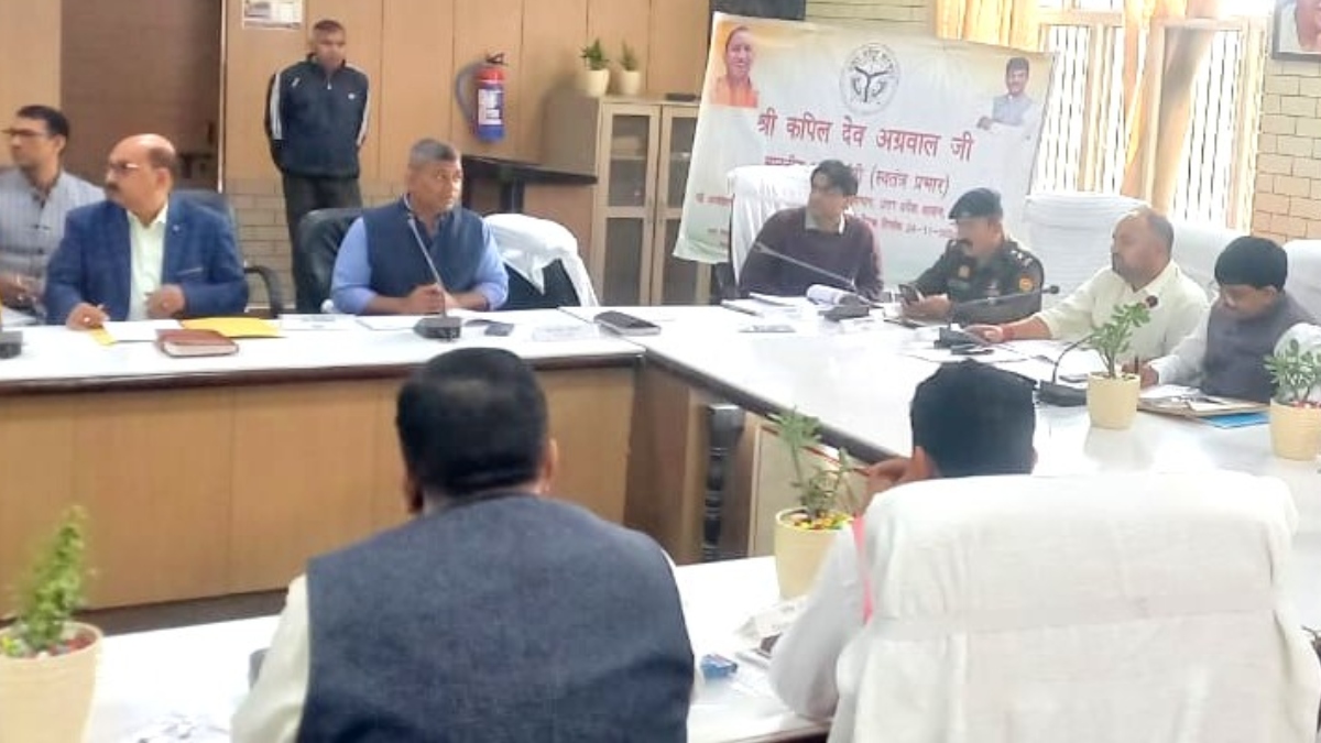 sir in up blo to collect voter forms doortodoor