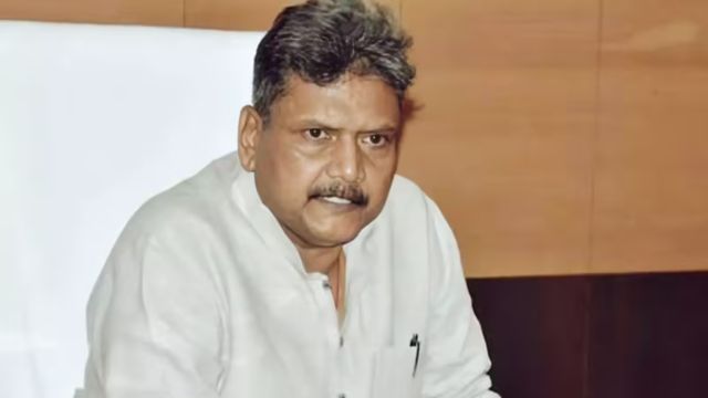 Bihar News: शिक्षा मंत्री का पीए बनकर किया फोन, धमकी देने पर 2 लोगों के खिलाफ FIR दर्ज
