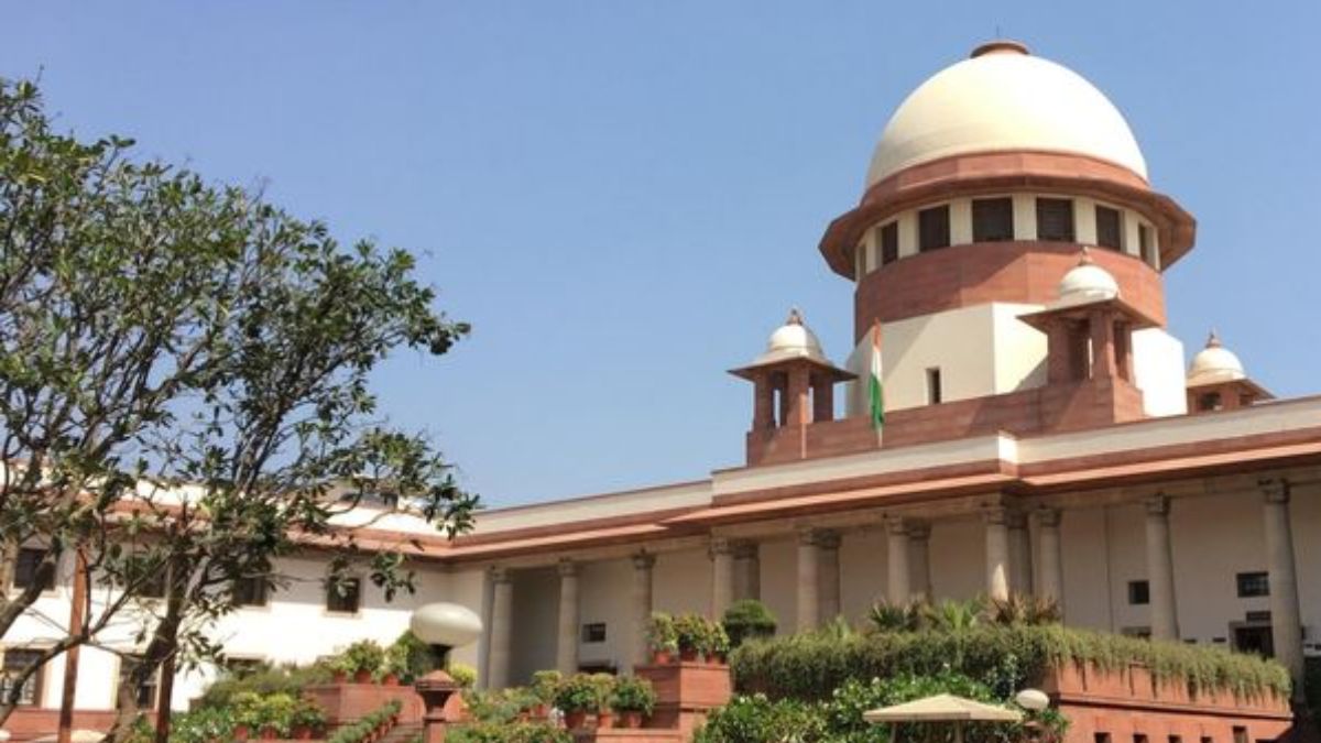 anyone can lodge a complaint on damage to public property says supreme court