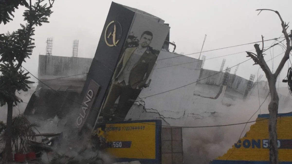 नया निशाना: दो शापिंग कॉम्प्लेक्स के बाद अब फाईक इन्क्लेव की बारी, बीडीए ने की 25 अवैध भवन गिराने की तैयारी
