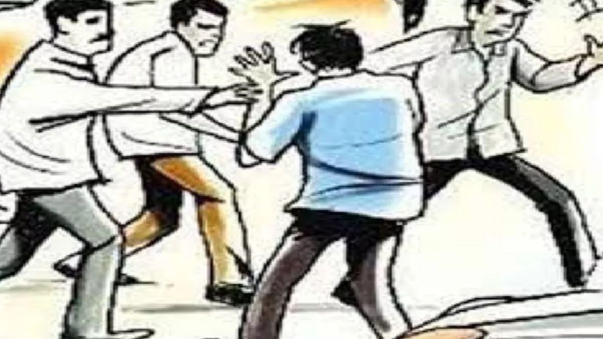 kaushambi news dj operator beaten for not playing requested song