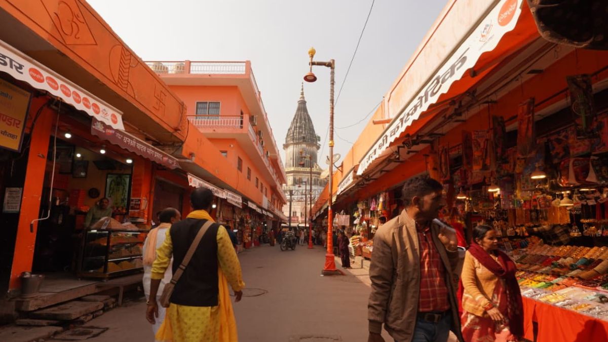 the divinity of ayodhya has made both domestic and foreign guests admirers of modi and yogi