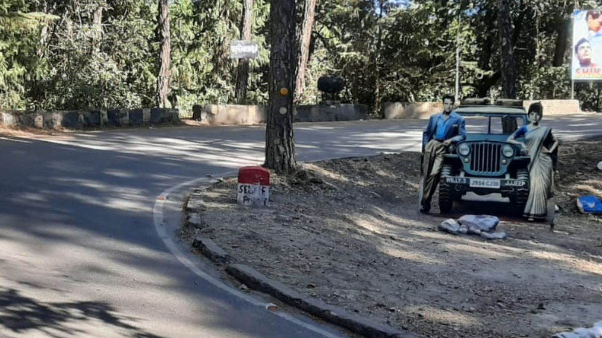 dharmendra and asha parekh shikari film shooting incident in ranikhet