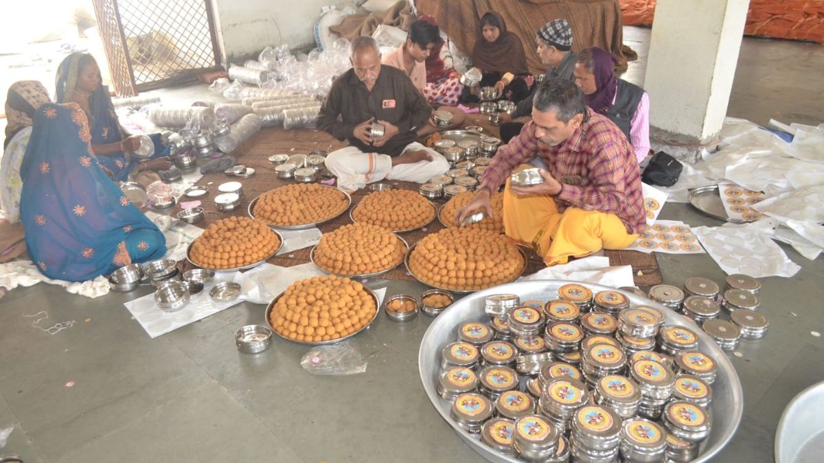 ram mandir deoraha baba ashram prasad for ayodhya flag hoisting