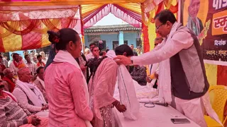 जीविका दीदीयों को सांसद ने किया सम्मानित। जागरण