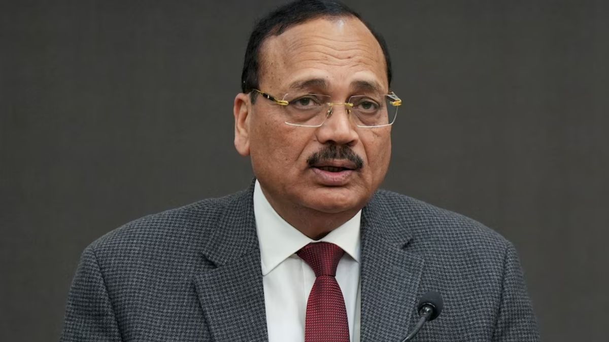 new president took oath in the presence of justice surya kant at the hisar bar association election