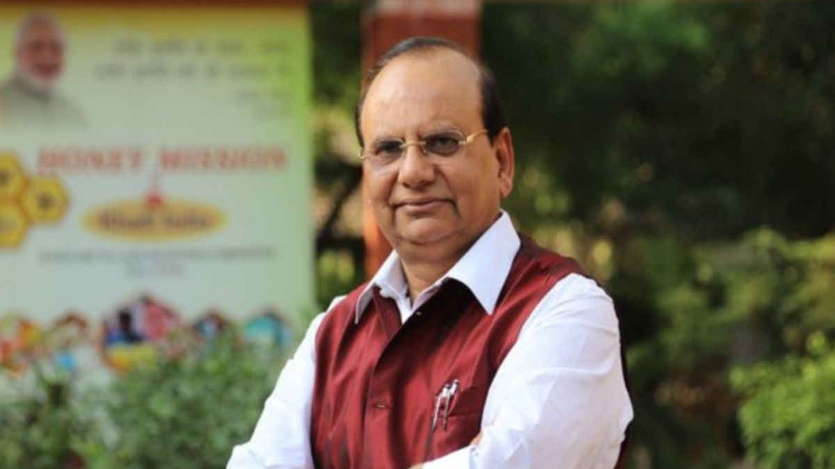 actor dharmendra death lg vk saxena condoles demise