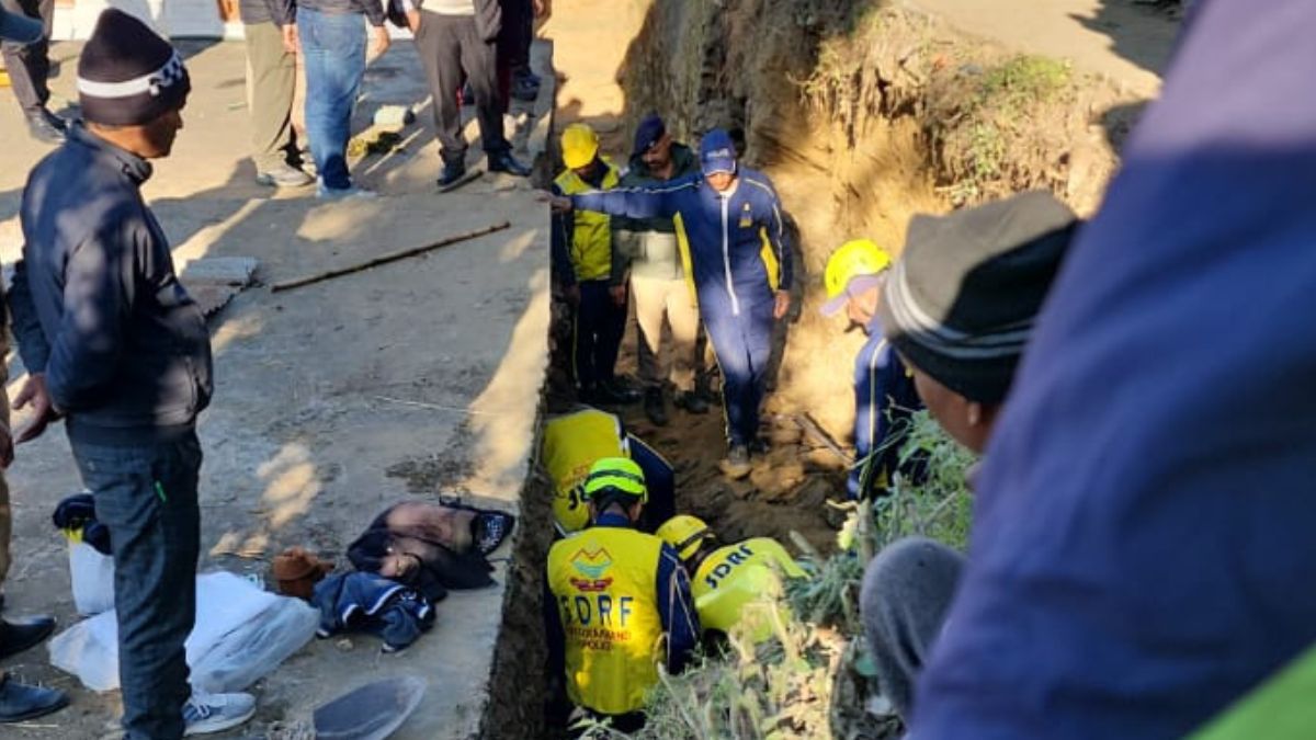 labourer died and other injured after being buried under debris in village