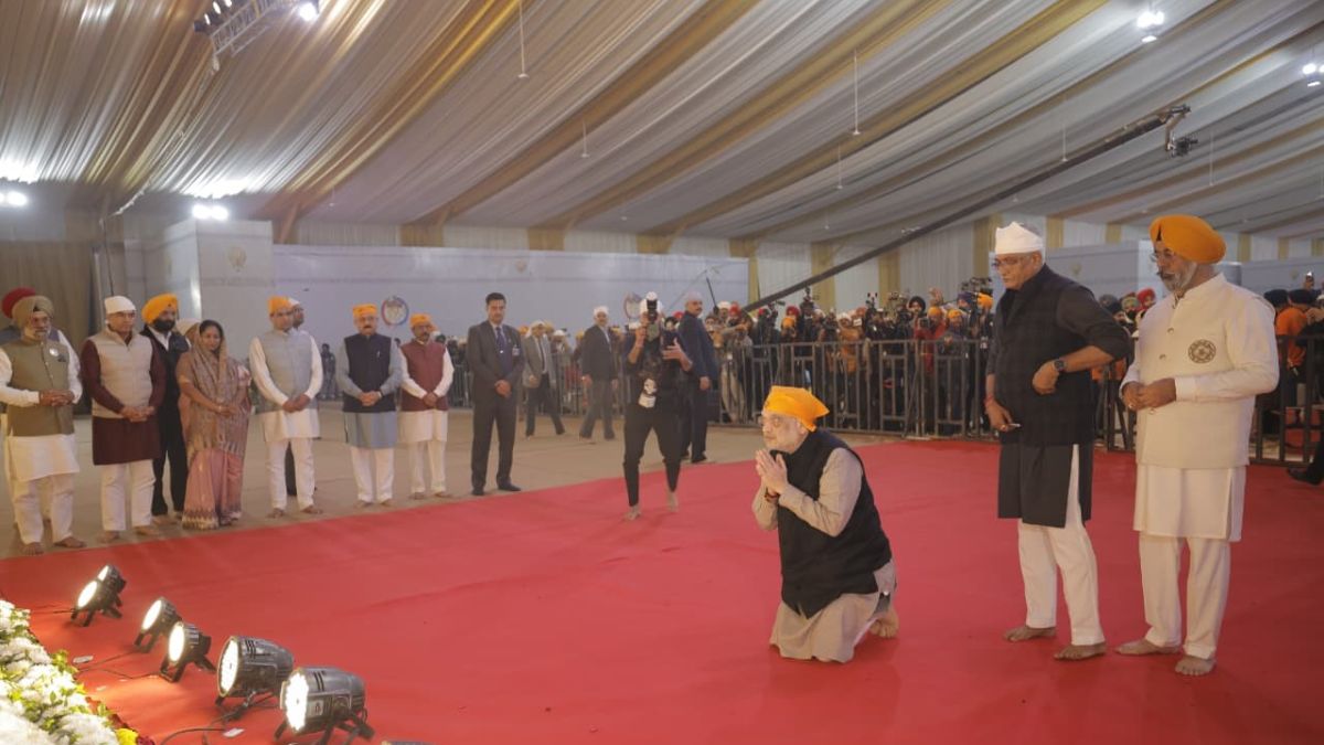 amit shah visits red fort after terrorist attack attends guru tegh bahadur event