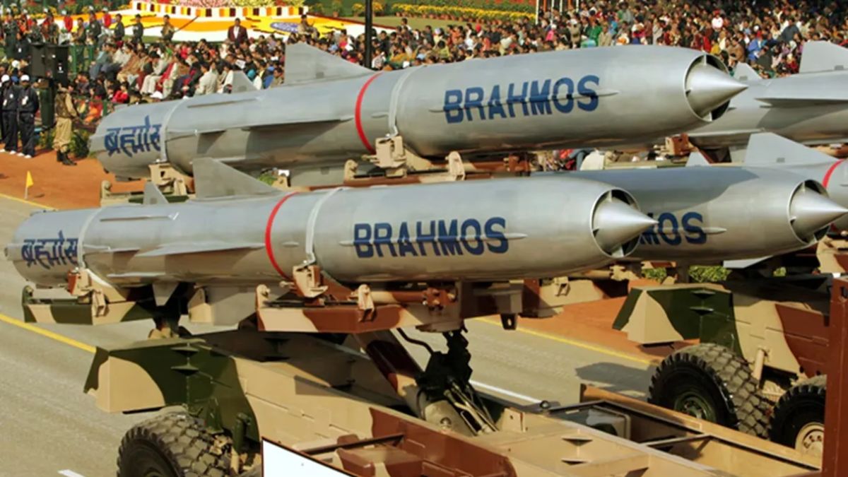 india close to signing deals worth 450 million dollar to supply brahmos