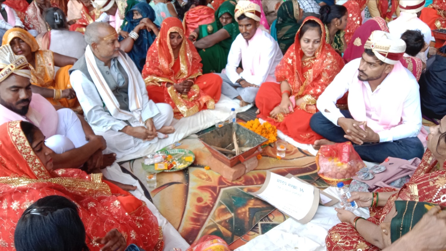 mass wedding in raebareli 200 couples tie the knot