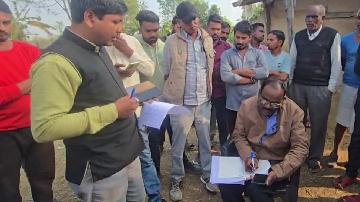 chhattisgarh surajpur dm ordered investigation for two teachers allegedly tied student from a tree