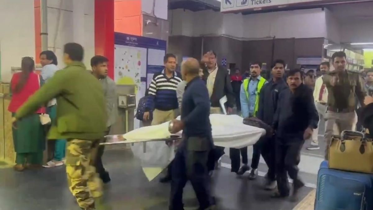 suicide at rohini metro station man jumps in front of train