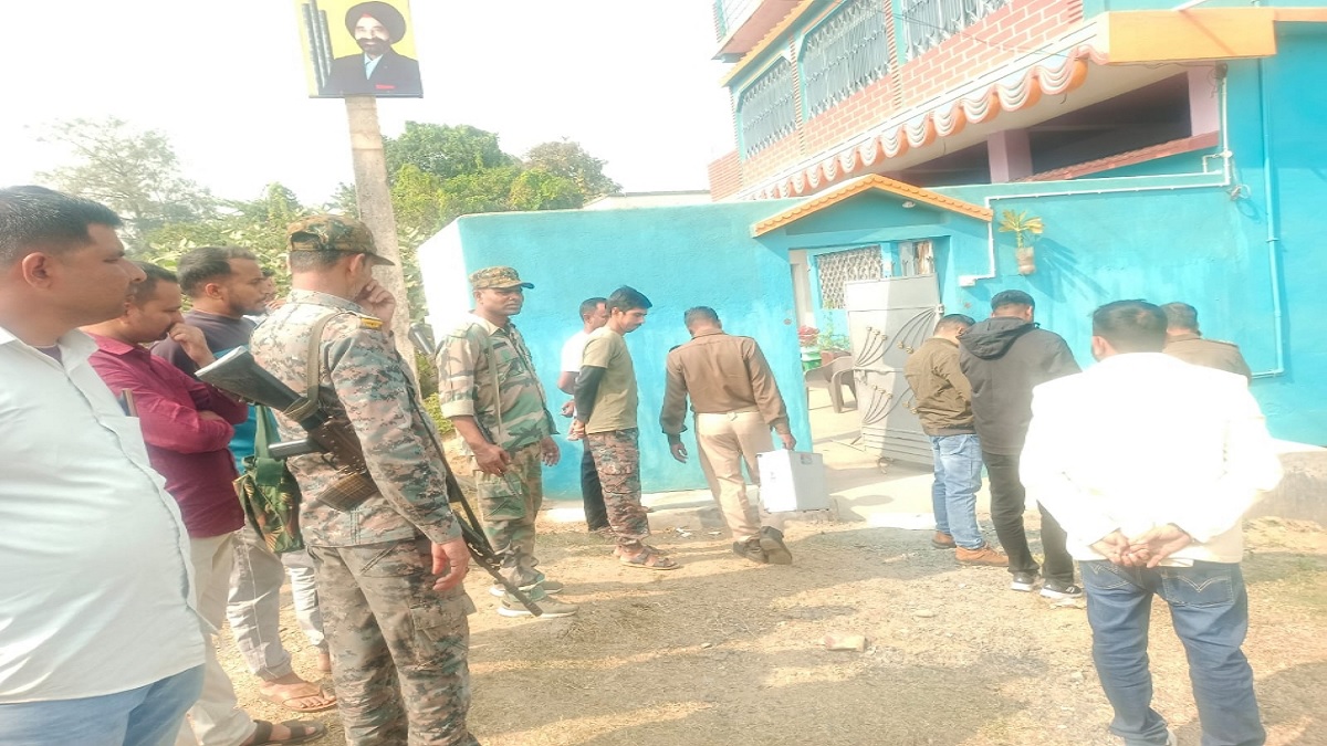 deoghar news thieves steal gallantry medal from martyrs home