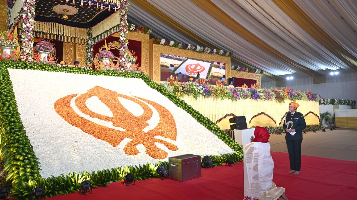 president murmu attends sikh samagam at red fort on 350th martyrdom day