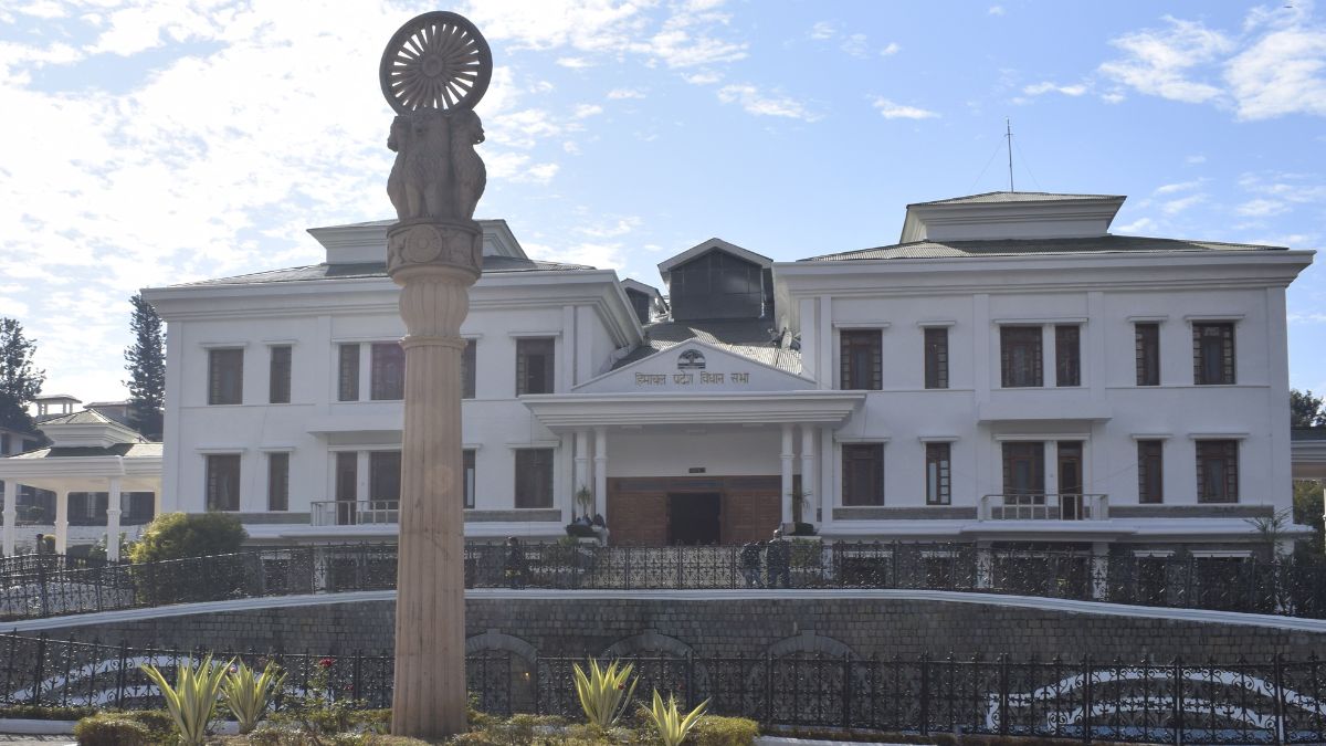 himachal assembly session government and opposition arrive in dharamshala