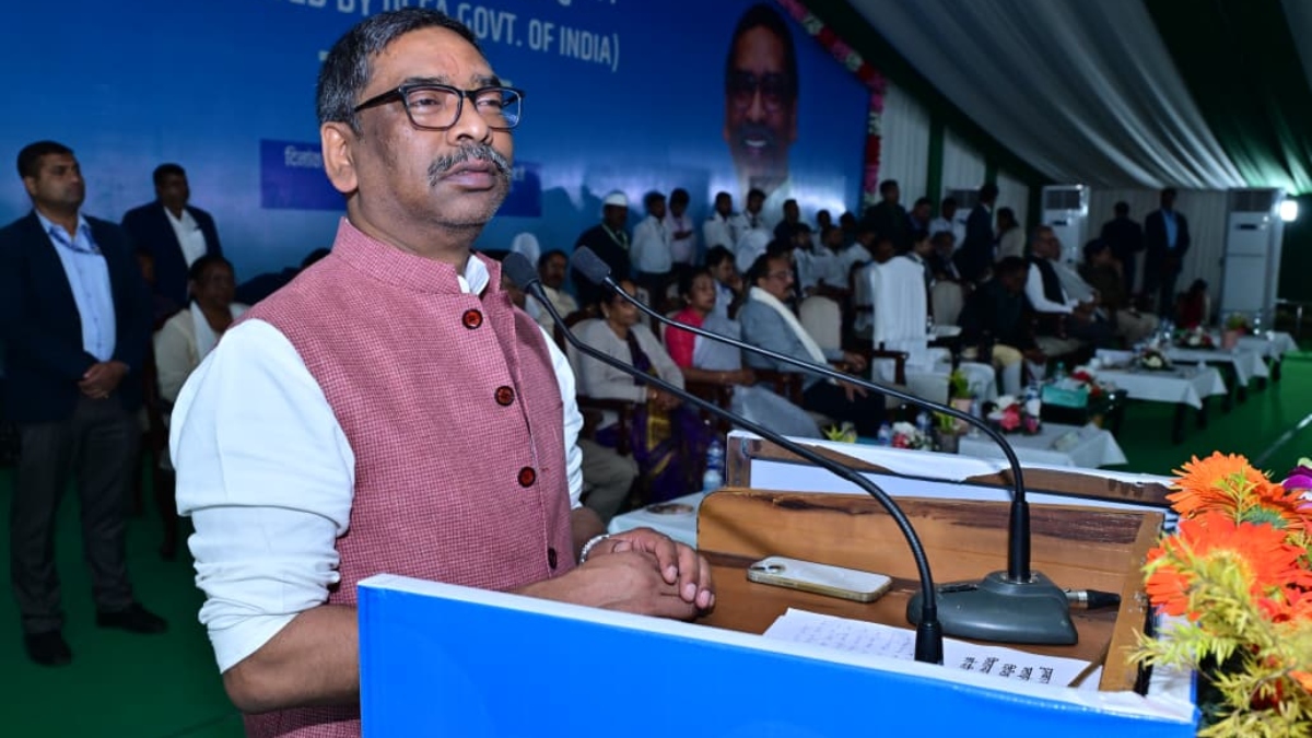 jmm shows strength in dumka hemant soren targets bjp