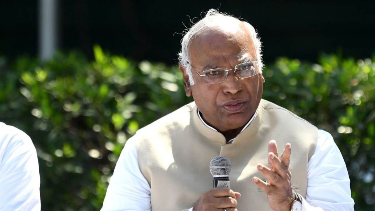 karnataka congress leadership row kharge refuses public discussion