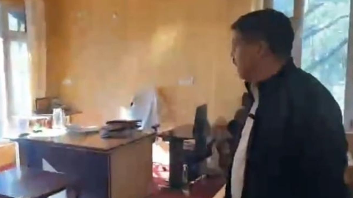 himachal pradesh government office empty at 1015 am mla questions system