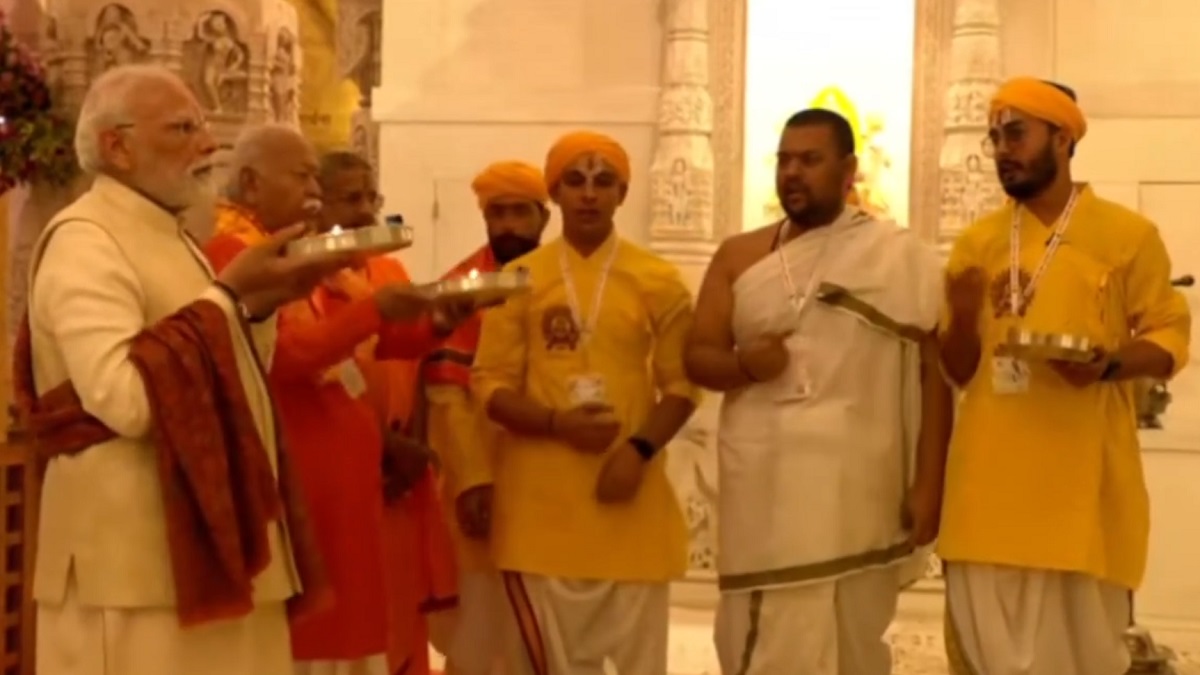 ram mandir dhwajarohan 2025 live updates see photos crowd security timings key moments from ayodhya lb