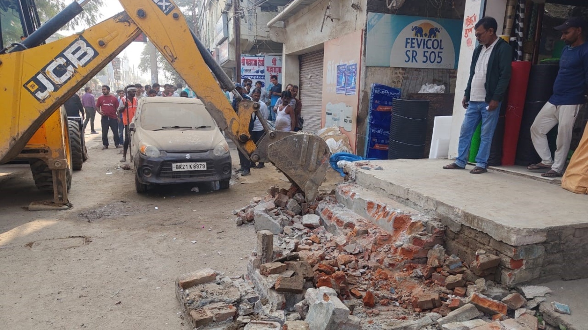 biharsharif antiencroachment drive ranchi road cleared by municipal corporation