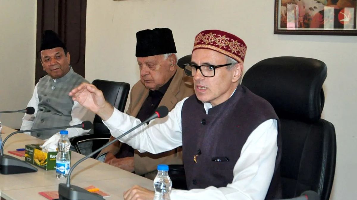 10 senior officers will join duty at srinagar secretariat from december 1 omar government released roster