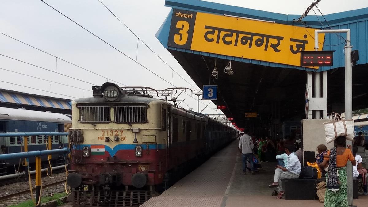 train cancellations at tatanagar station passengers stranded