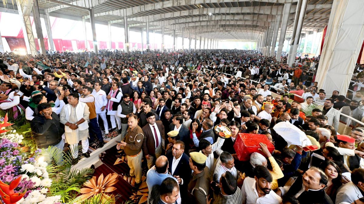 saifai wedding 50000 guests enjoy traditional feast at aryan yadavs ceremony