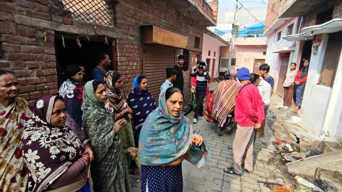 unnao cylinder blast woman dies while cooking in tragic accident